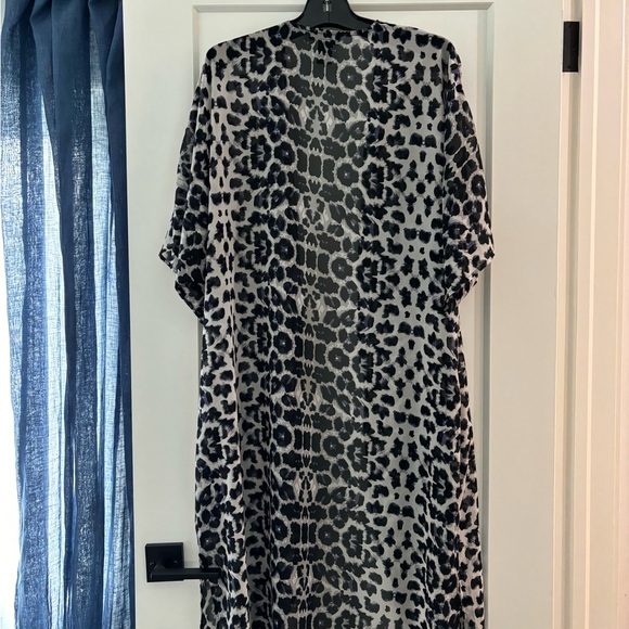 Leopard print duster by Steve Madden - Picture 2 of 6